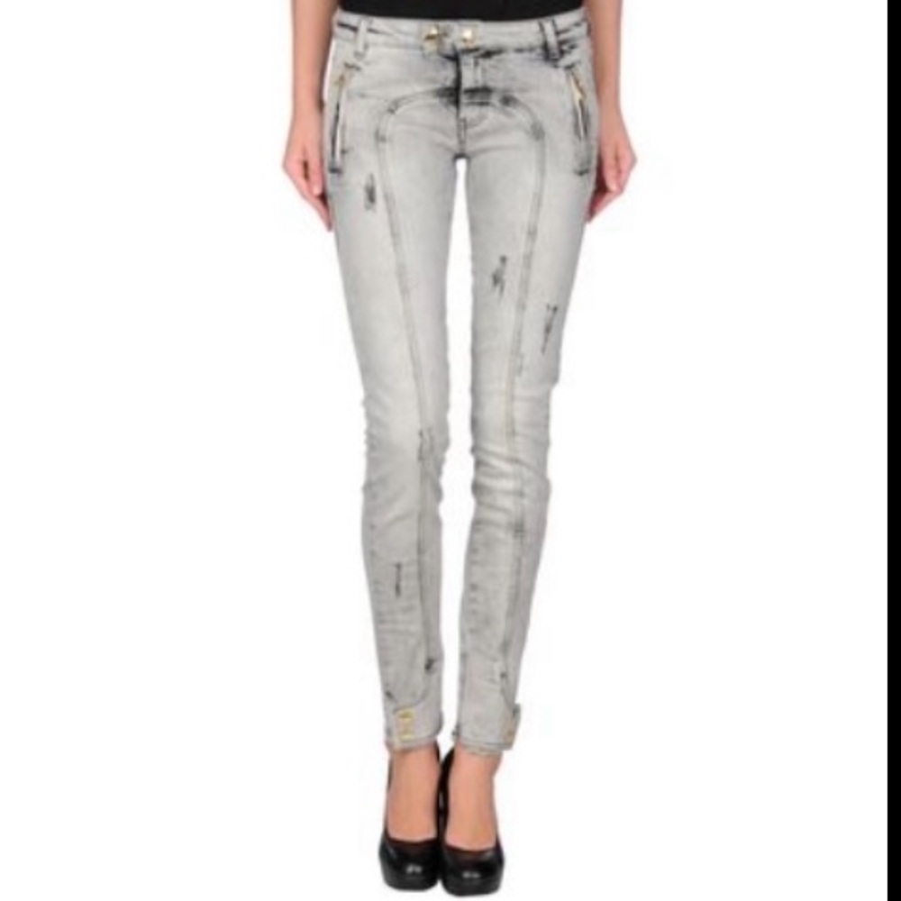 NWOT PIERRE BALMAIN Jeans Size 27